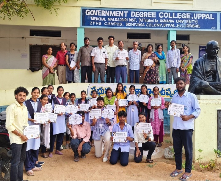 డిగ్రీ విద్యార్థులకు 30 రోజుల ఏఐ సర్టిఫికెట్ అందజేత