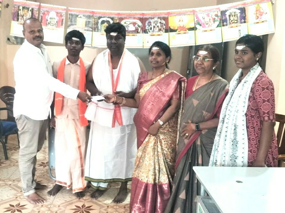 రాజన్న ఆలయానికి విరాళం అందజేత