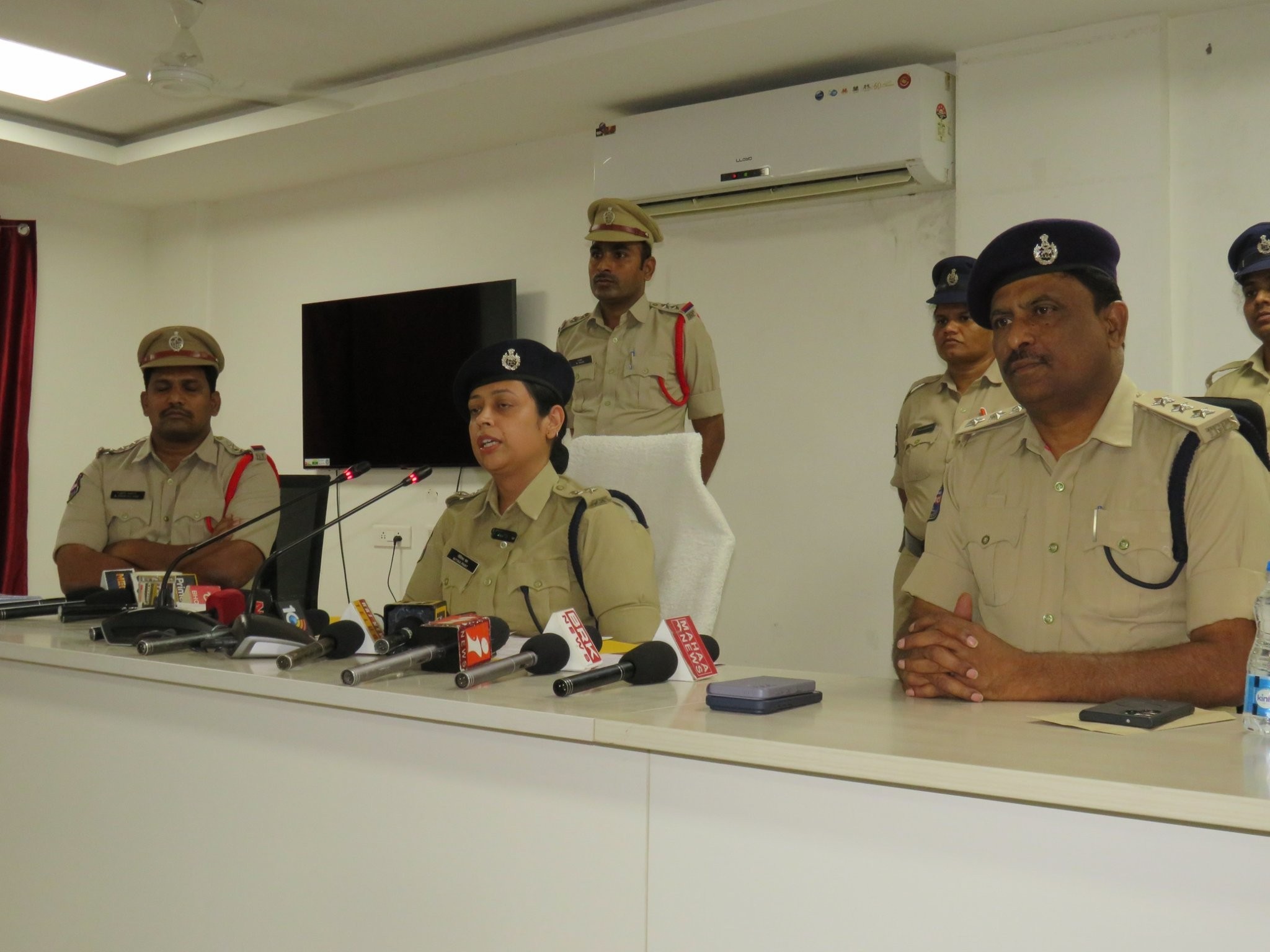 రూ. 2 కోట్ల పెట్టుబడి మోసం.. నిందితురాలు అరెస్ట్