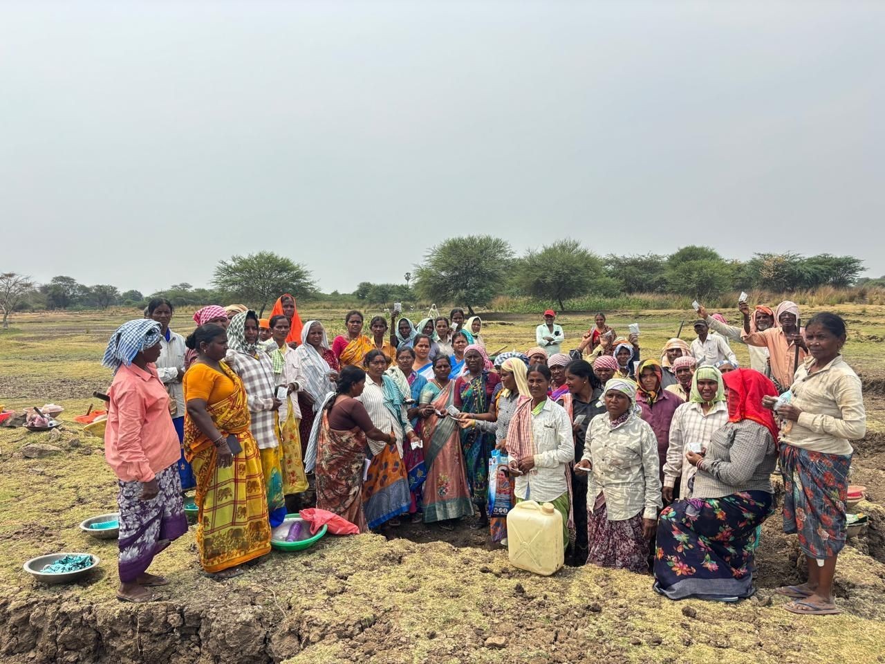 ఎండ నుంచి రక్షణ చర్యలు చేపట్టిన సర్పంచ్