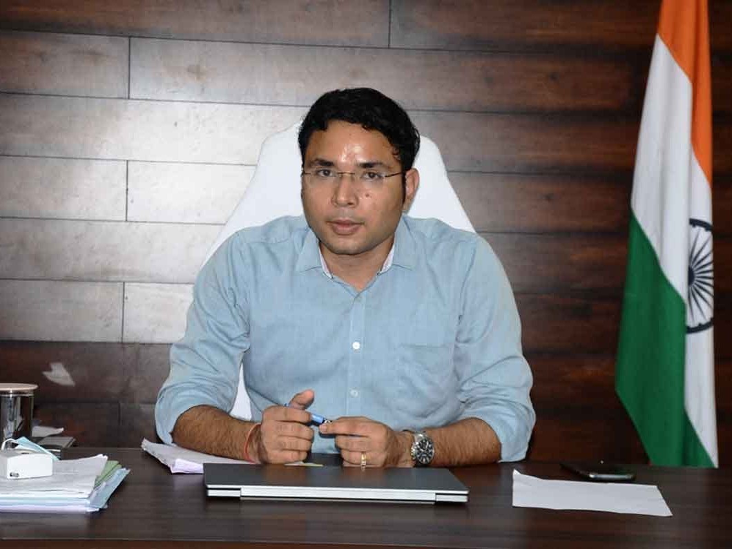 నిర్మల్ జిల్లా కలెక్టర్‌గా భవేష్ మిశ్రా
