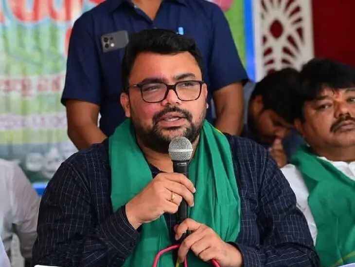 జిల్లా కలెక్టర్ బాదావత్ సంతోష్ బదిలీ