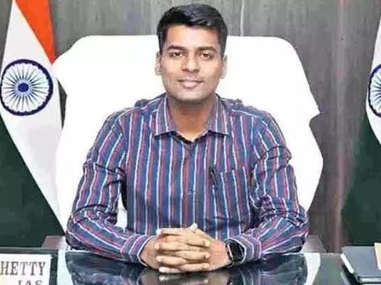 ఖమ్మం జిల్లా కలెక్టర్ అనుదీప్ బదిలీ