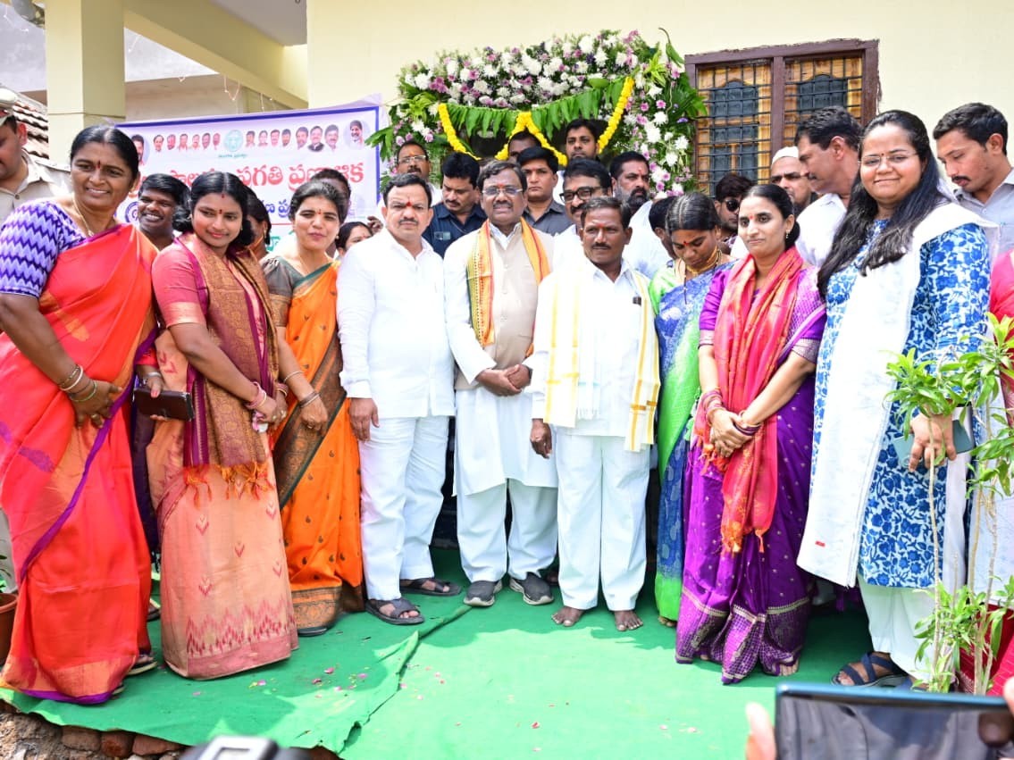 నర్సాపూర్‌ అభివృద్ధికి రూ. 15 కోట్లు