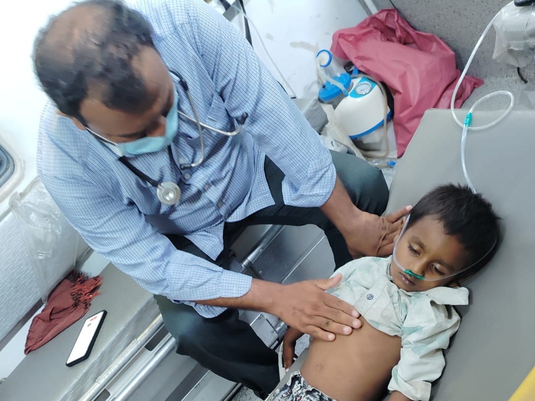 పాము కాటుతో బాలుడు మృతి ..నాటు వైద్యం ఆలస్యం కారణమా?