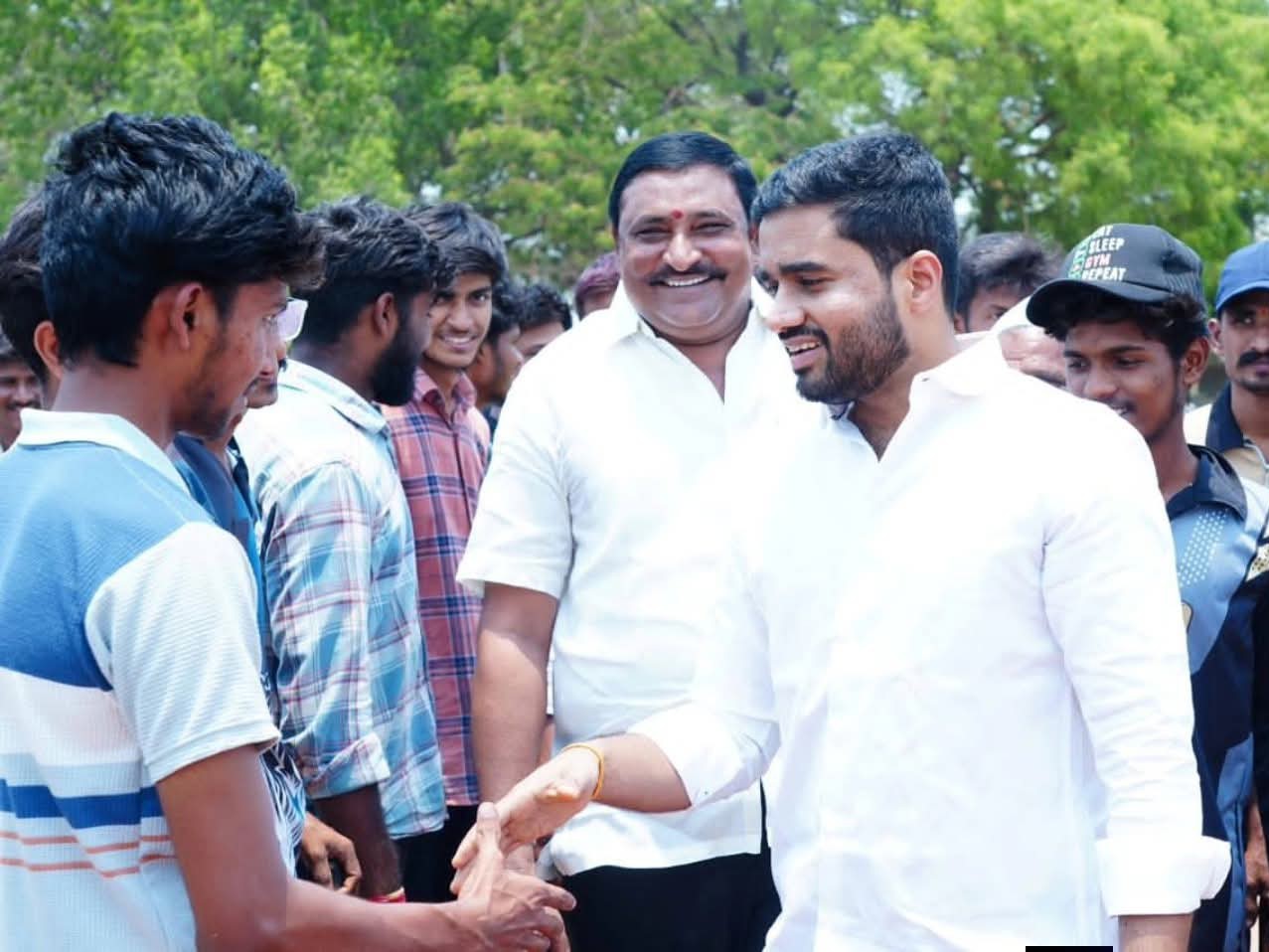 రాష్ట్రస్థాయి క్రికెట్ పోటీలను ప్రారంభించిన గౌరు జనార్దన్