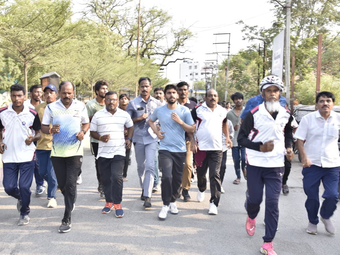 సెన్సస్ 5K రన్ లో పాల్గొన్న కలెక్టర్ ఆనంద్