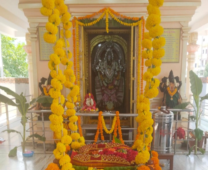 వాసవి మాత జన్మదిన వేడుకలు