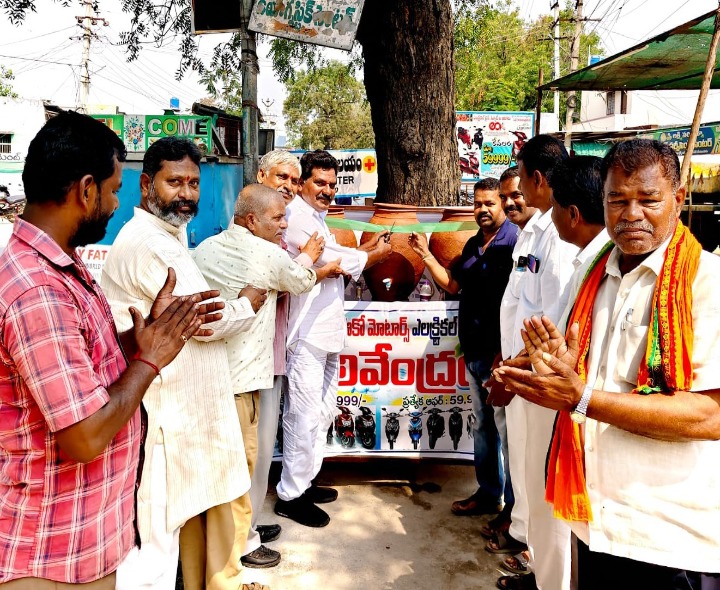 చిట్యాలలో చలివేంద్రం ప్రారంభోత్సవం