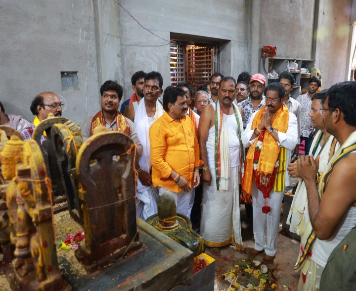 నవగ్రహ ప్రతిష్ఠా మహోత్సవంలో పాల్గొన్న ఎమ్మెల్యే