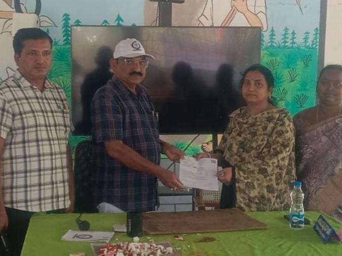 అధికారులు అంకిత భావంతో పనిచేయాలి: ఎంపీడీవో