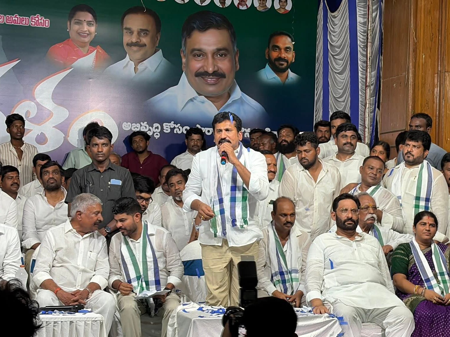 బీసీల పక్షపాతి జగన్మోహన్ రెడ్డి: తోపుదుర్తి