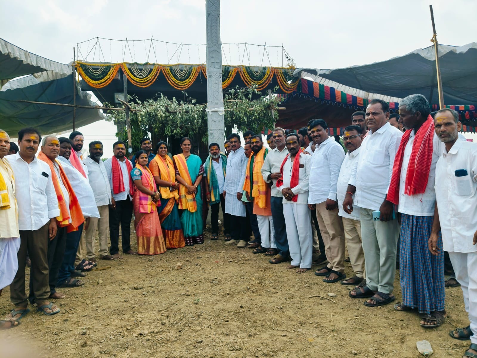 ధ్వజస్తంభ ప్రతిష్టాపన కార్యక్రమంలో పాల్గొన్న ఎమ్మెల్యే