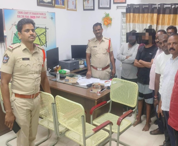 క్రికెట్ బెట్టింగ్‌పై రైడ్.. ముగ్గురు అరెస్ట్