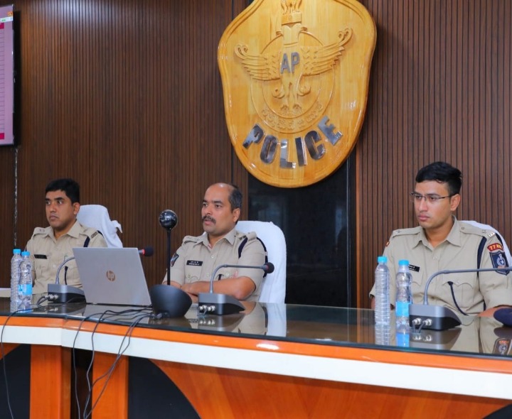 ఐపీఎస్ నేర సమీక్షలో ఎస్పీ కీలక ఆదేశాలు