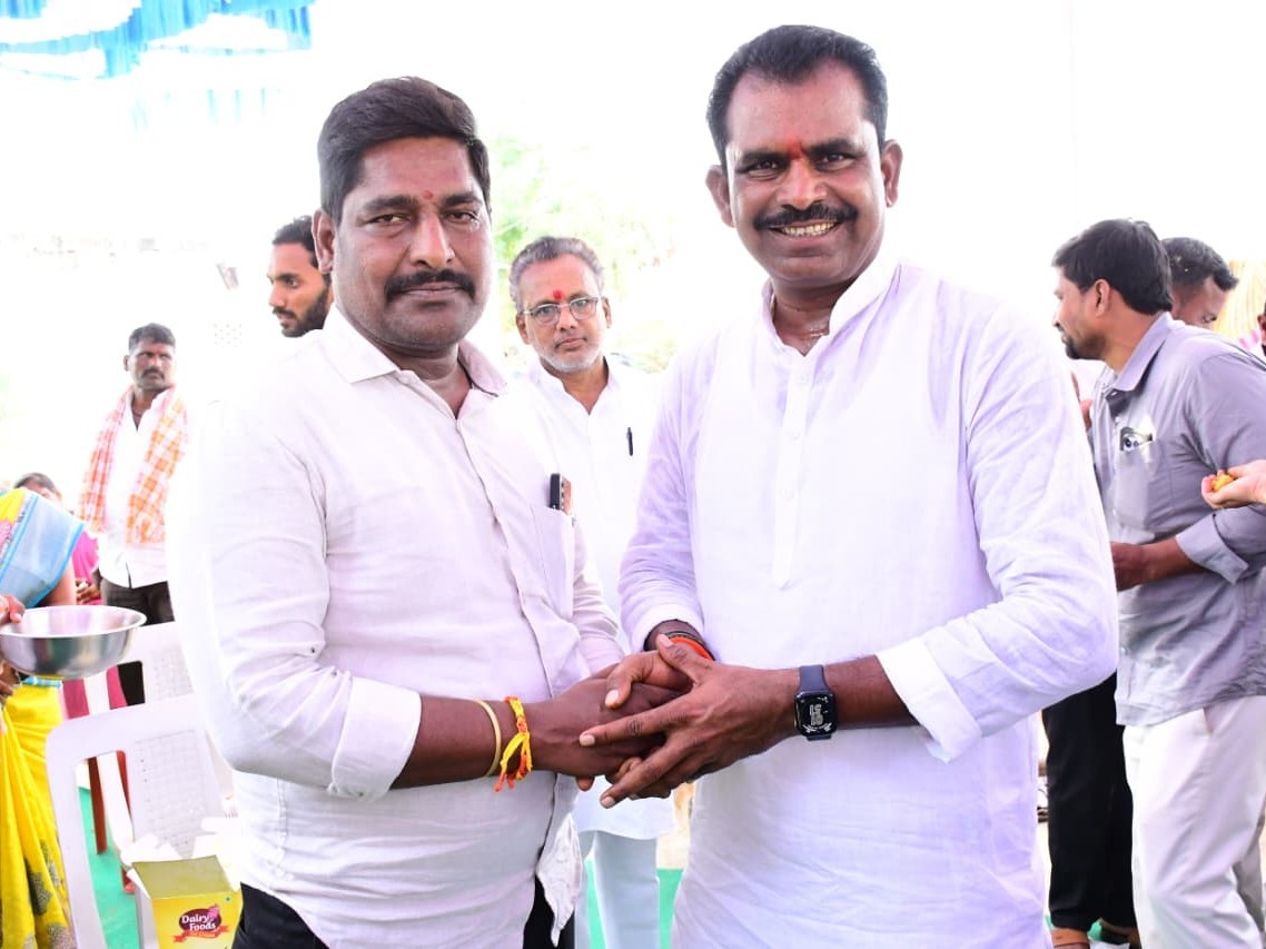 అర్హులైన జర్నలిస్టులలకు అక్రిటేషన్ కార్డులు జారీ