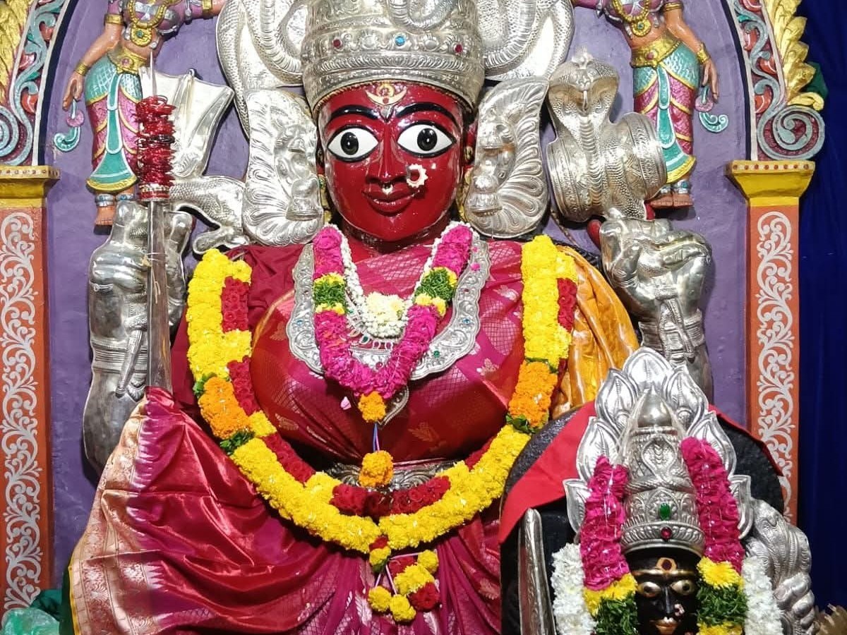 కొల్లేటి పెద్దింట్లమ్మ ఆదాయం ఎంతంటే