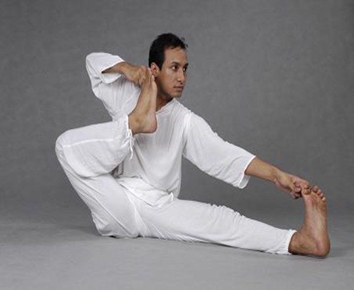 అకర్ణ ధనురాసనం వల్ల కలిగే లాభాలు