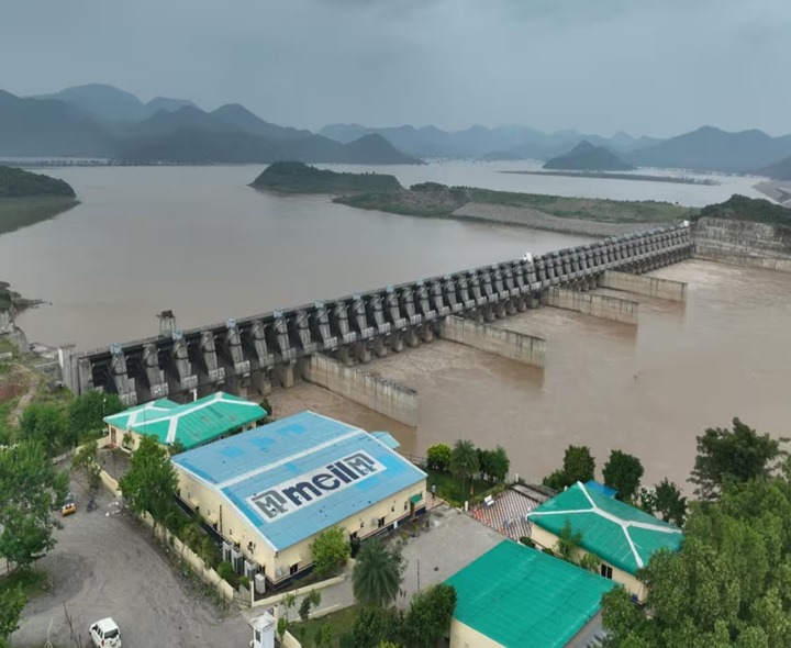 పోలవరం ప్రాజెక్టు పునరావాసంపై మే 5న సమీక్ష