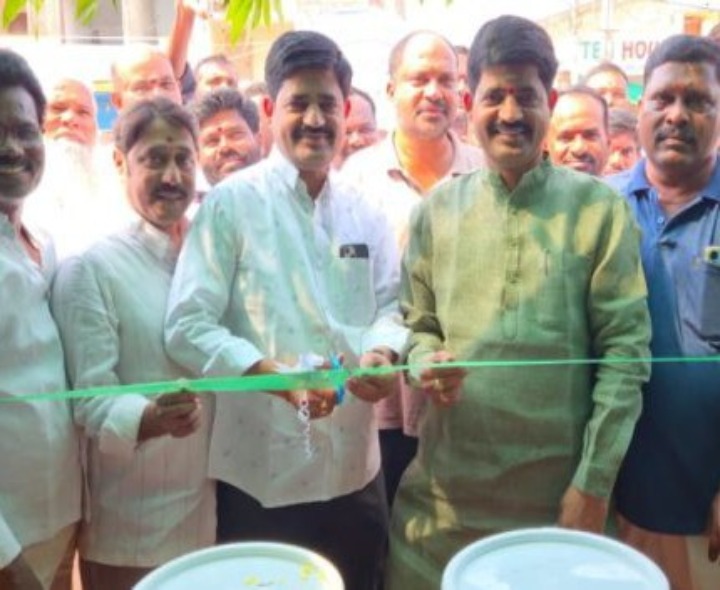 గాంధీజీ ఫౌండేషన్ ఆధ్వర్యంలో చలివేంద్రం ప్రారంభం