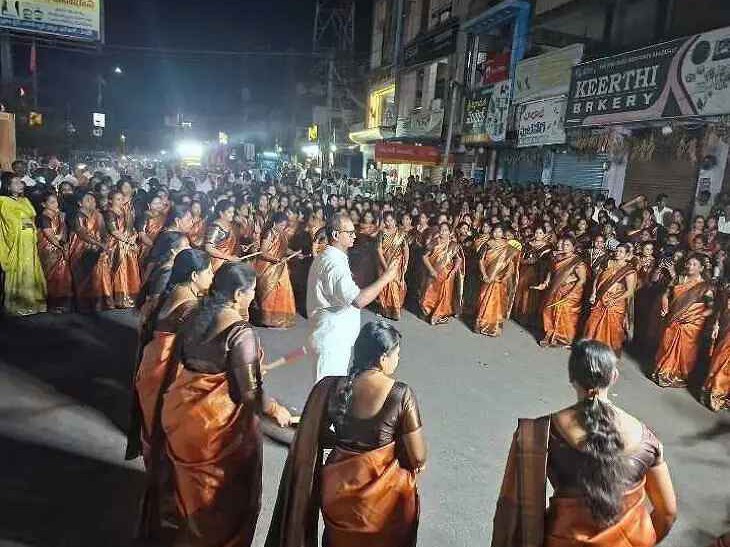 మెదక్లో వైభవంగా శ్రీ వాసవి మాత పల్లకి సేవ