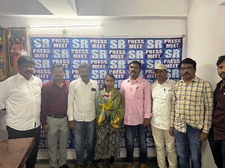 ZPHSలో చదివి JEEలో మెరిసిన విద్యార్థిని