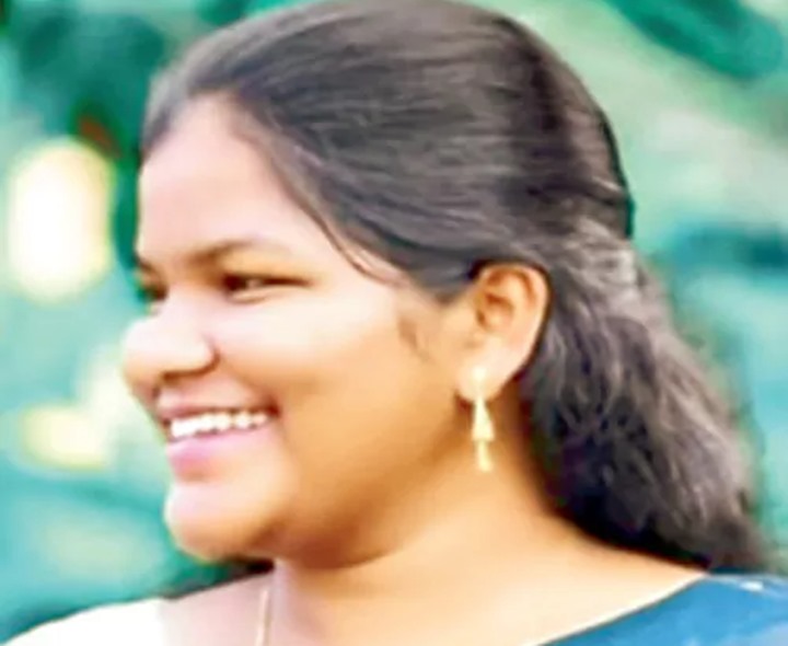 బహ్రెయిన్‌లో ఏపీ యువతి ఆత్మహత్య