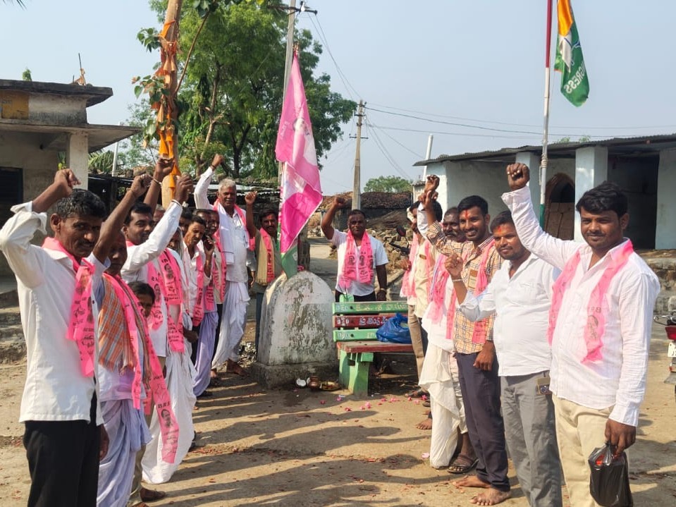 BRS ఆవిర్భావ దినోత్సవం, జెండా ఆవిష్కరణ..