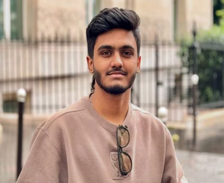 తొలి సినిమా రాకముందే.. చేతిలో 73 మూవీలు