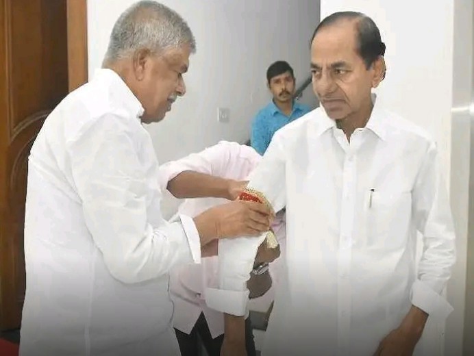 హైదరాబాద్ బయలుదేరిన కేసీఆర్