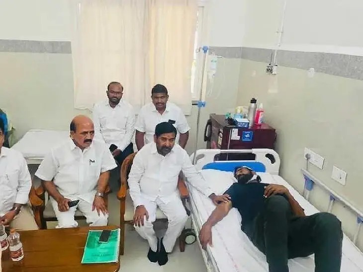 దుశర్ల సత్యనారాయణను పరామర్శించిన మాజీ మంత్రి