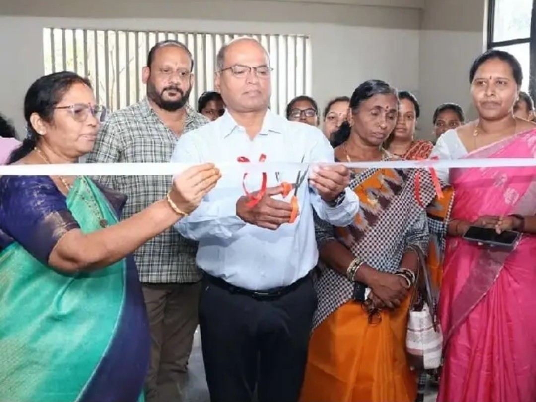 దత్తత సహాయ కేంద్రం ప్రారంభం