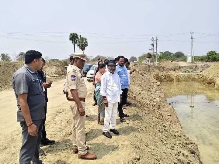 బ్రిడ్జి పనులను పరిశీలించిన ఎమ్మెల్యే