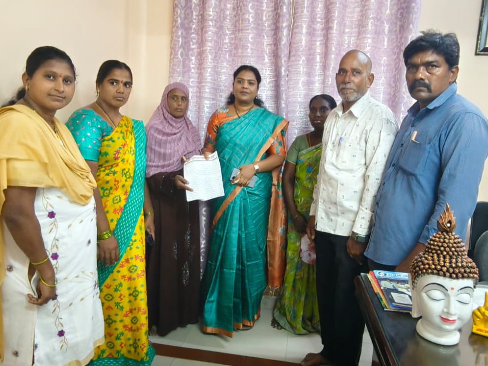 కార్మికుల సమస్య పరిష్కారం కోసం ఎమ్మెల్యేకు వినతి