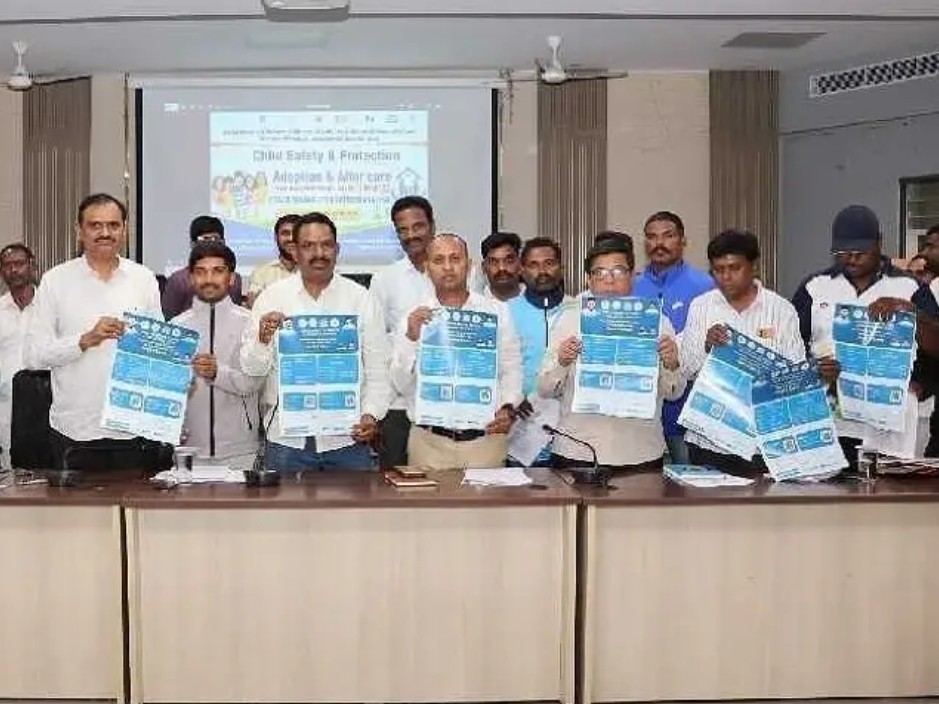 ఉపాధి అవకాశాలను అందిపుచ్చుకోవాలి: అదనపు కలెక్టర్