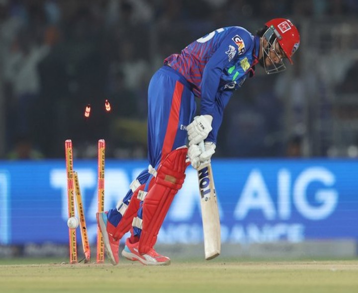 DC Vs RCB: 2 పరుగులకే 3 వికెట్లు