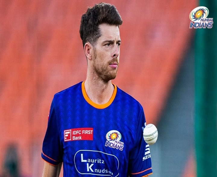 IPL: ముంబై ఇండియన్స్‌కు భారీ షాక్