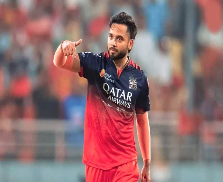 IPL: 20 డాట్ బాల్స్‌తో RCB బౌలర్ సంచలనం