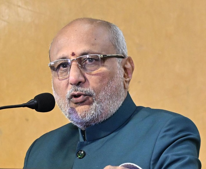 శ్రీవారి సేవలో ఉపరాష్ట్రపతి రాధాకృష్ణన్