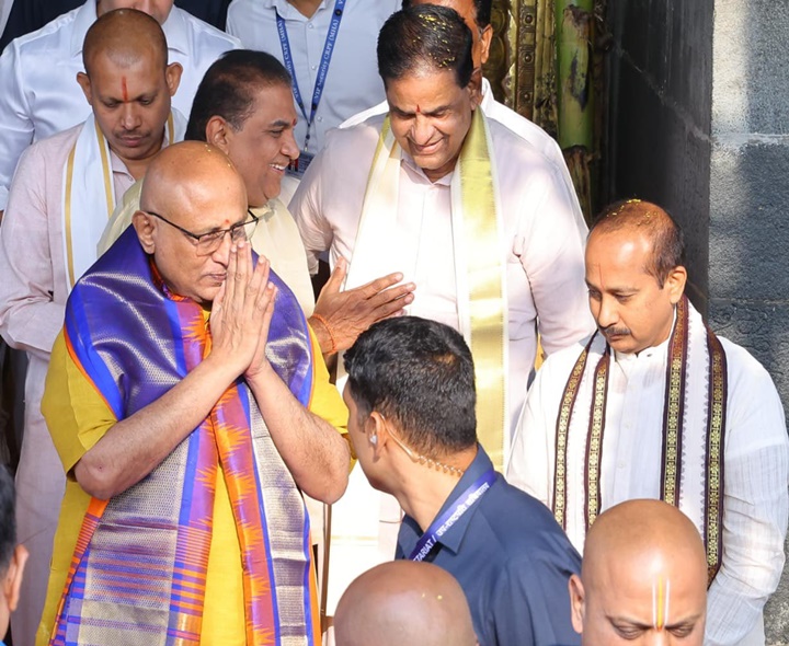 శ్రీవారిని దర్శించుకున్న ఉపరాష్ట్రపతి