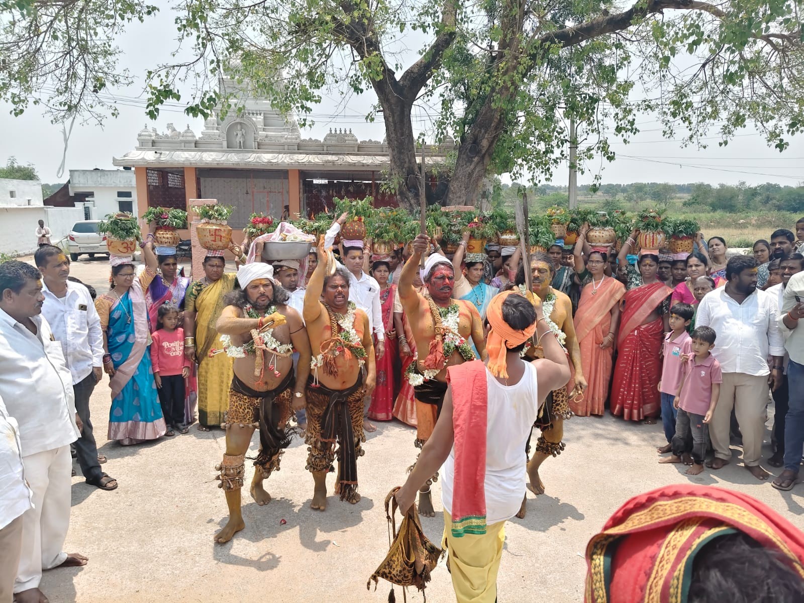 ఘనంగా రేణుక తల్లి ఎల్లమ్మ వార్షిక బోనాలు