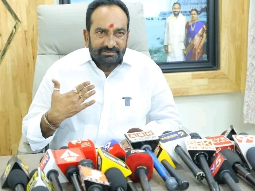 అభివృద్ధిపై ఎమ్మెల్యే జూలకంటి మీడియా సమావేశం