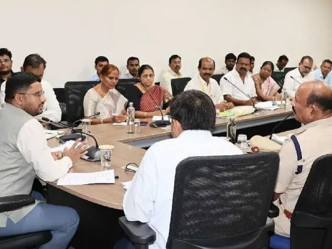 పరీక్షా కేంద్రాల వద్ద 144 సెక్షన్ : కలెక్టర్