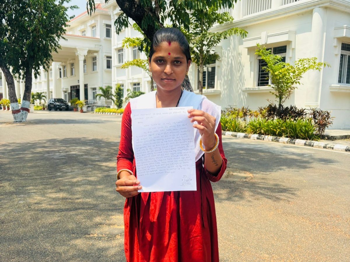 పెంచికల్ పేట్ ఎస్సైపై మహిళా సర్పంచ్ ఫిర్యాదు