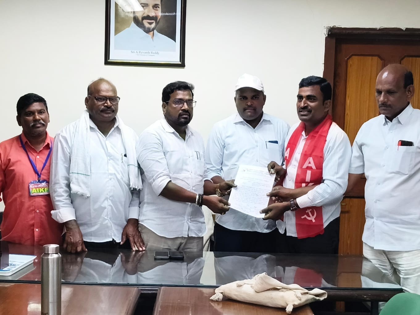 హమాలీ ఛార్జీలు ప్రభుత్వమే భరించాలి: ఏఐకేఎఫ్