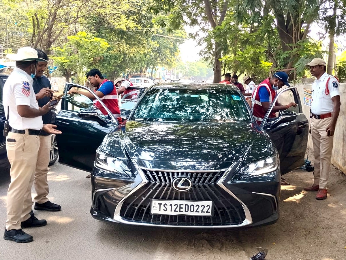 ట్రాఫిక్ నియమాలను ఉల్లంఘిస్తే కఠిన చర్యలు