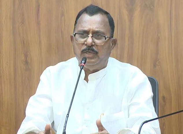 పెట్రోల్, డీజిల్ కొరత లేదు: కాంగ్రెస్ ఎంపీ