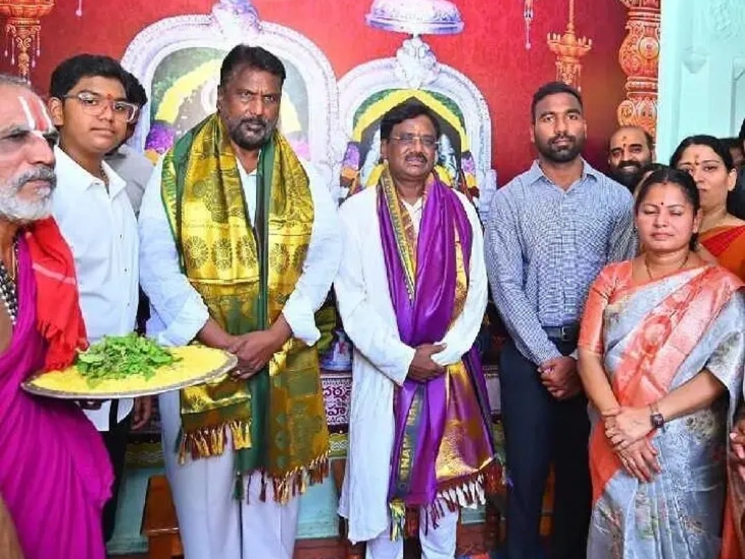 ధర్మపురిని టెంపుల్ సిటీగా తీర్చిదిద్దుతాం: మంత్రి