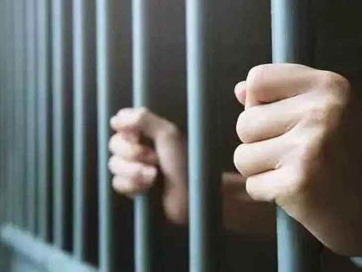 మైనర్ బాలికపై లైంగిక వేధింపులు.. ఆటో డ్రైవర్ ఆరెస్ట్