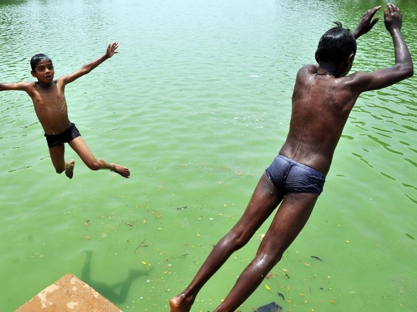 విద్యార్థులు జాగ్రత్తగా ఉండాలి: అధికారులు